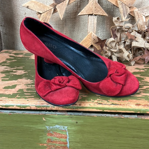 Bravo Browns Suede Shoes - Picture 1 of 9